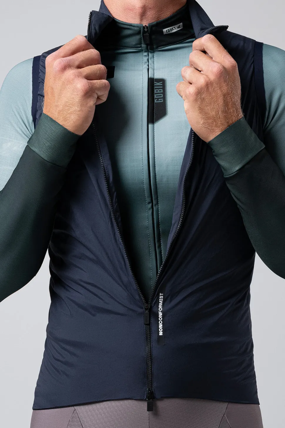 Mtb | Gravel>GOBIK CHALECO EMINENT 2.0 UNISEX Ultrablue