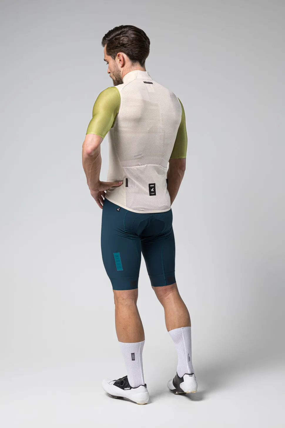 Gravel | Carretera>GOBIK CHALECO PLUS 2.0 HOMBRE Tofu