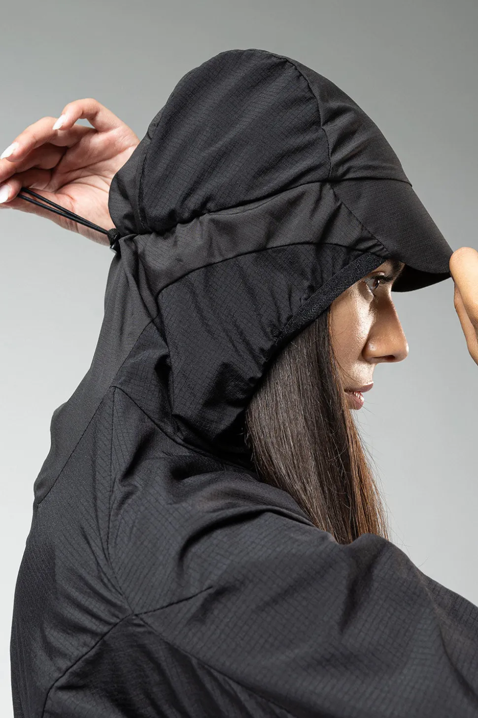 Chaquetas>GOBIK CHAQUETA LIGERA UNBEAT MUJER ROYAL BLACK