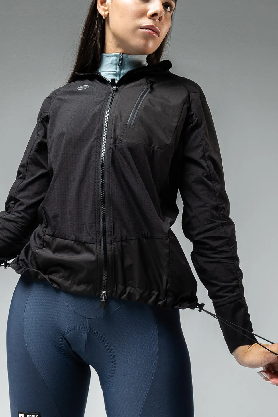 Chaquetas>GOBIK CHAQUETA LIGERA UNBEAT MUJER ROYAL BLACK