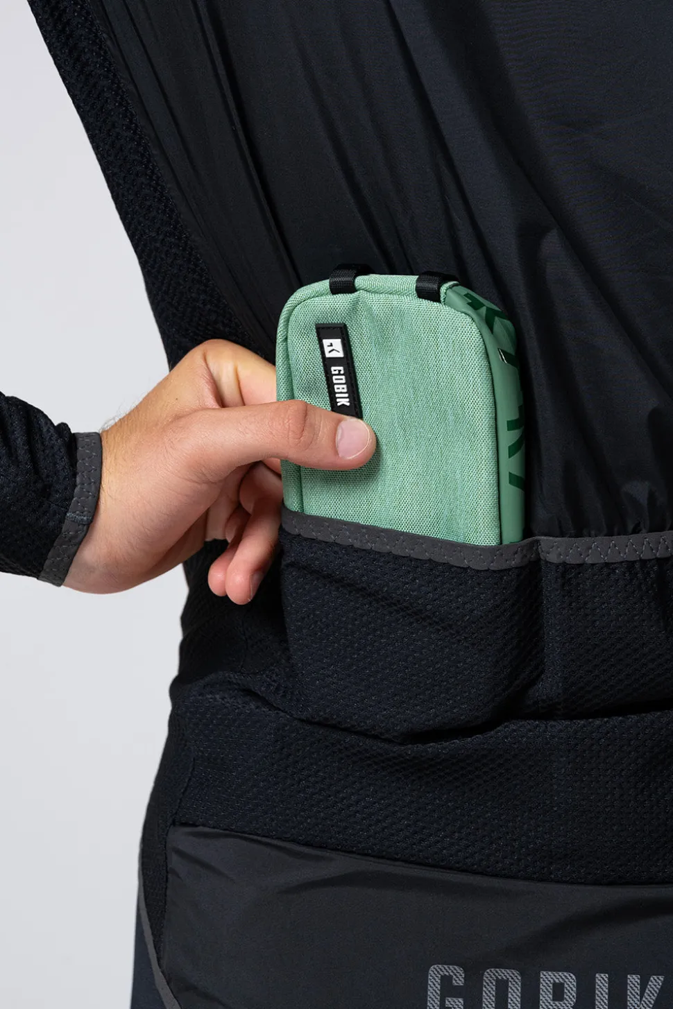 Accesorios | Accesorios>GOBIK FUNDA DE MOVIL ESSENTIAL 2.0 HEDGE GREEN HedgeGreen